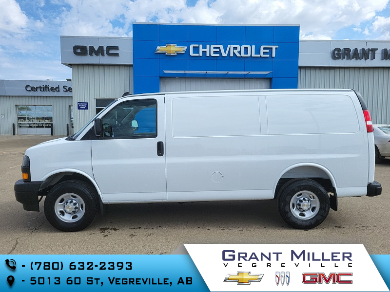 Summit White 2025 Chevrolet Express Cargo 3500 RWD Van Rear-Wheel Drive Automatic