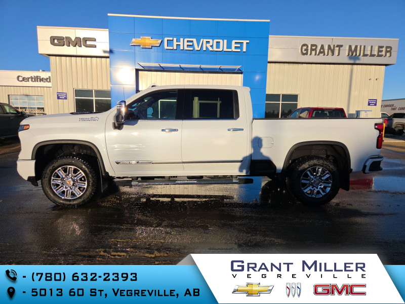 Polar White Tricoat 2026 Chevrolet Silverado 2500HD High Country Crew Cab 4WD Pickup Truck Four-Wheel Drive Automatic
