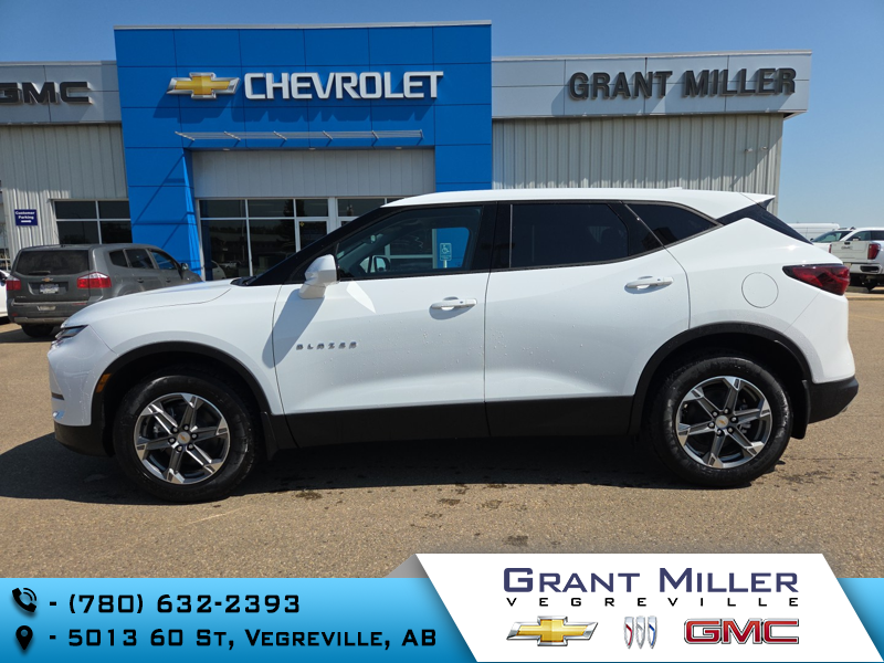 Summit White 2026 Chevrolet Blazer SUV / Crossover Automatic
