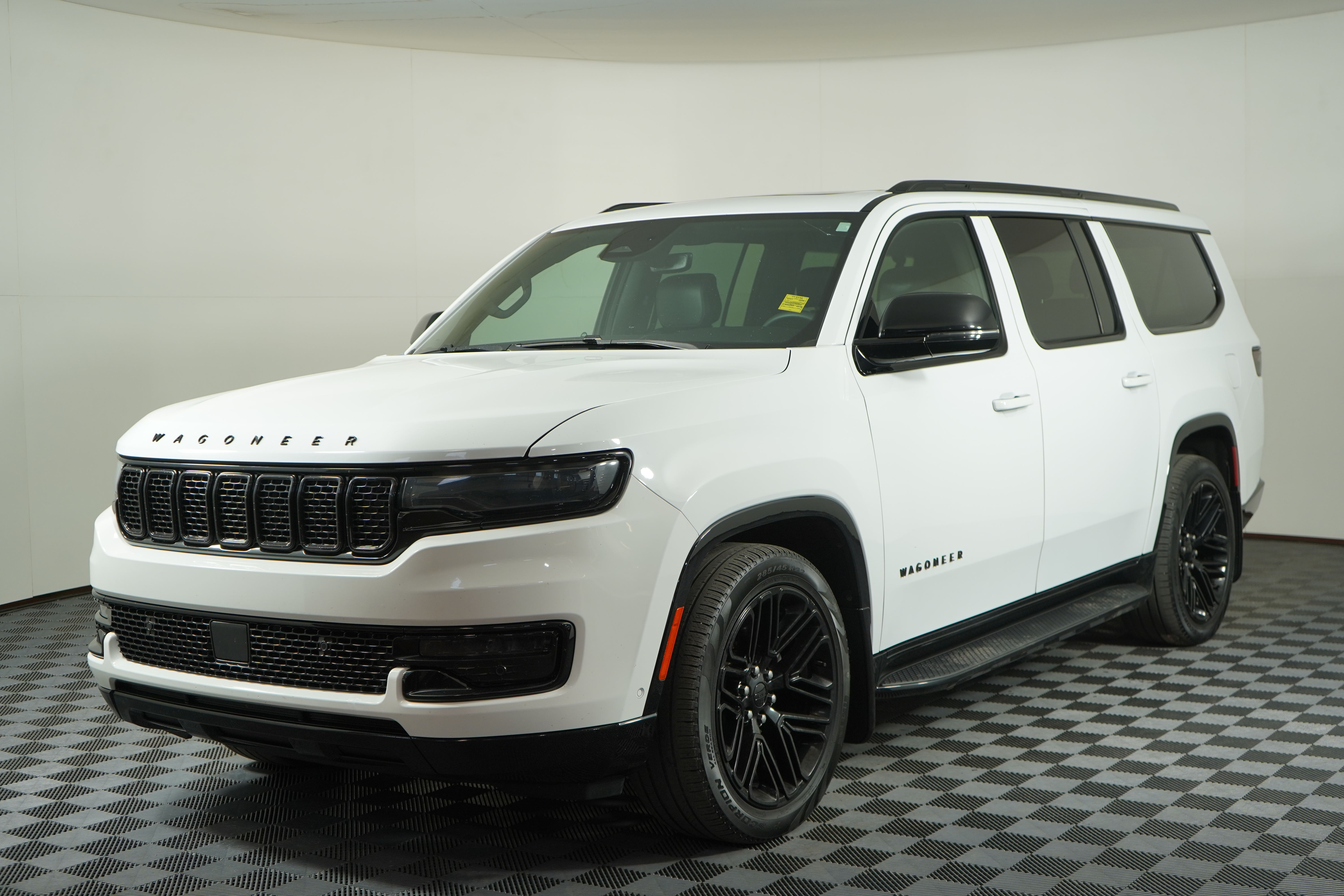 Bright White 2023 Jeep Wagoneer L Series II 4WD SUV / Crossover Four-Wheel Drive Automatic