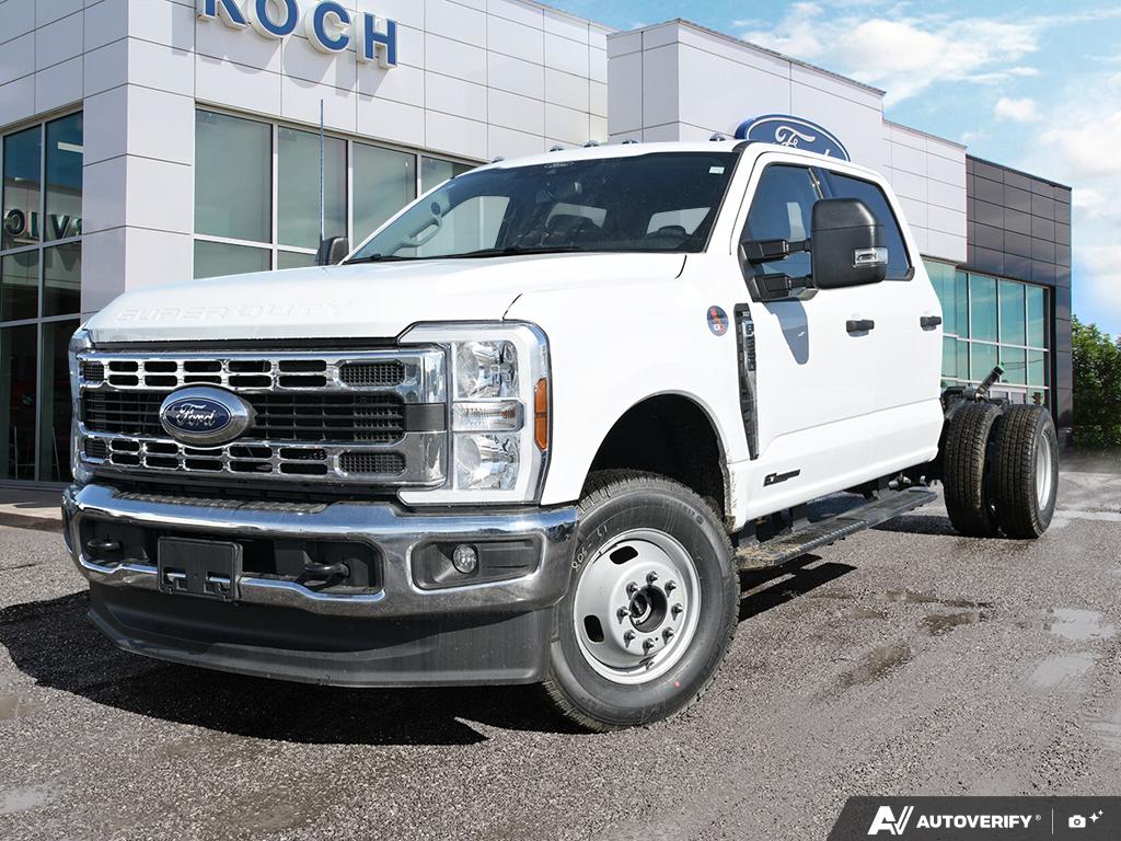 2026 Ford F-350 Super Duty Chassis XLT Crew Cab DRW 4WD