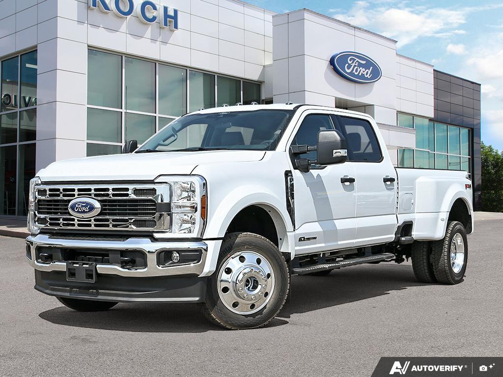 Oxford White 2026 Ford F-450 Super Duty Pickup Truck Four-Wheel Drive Automatic