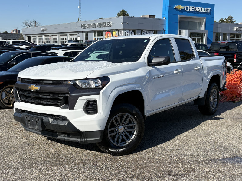 Summit White 2025 Chevrolet Colorado Pickup Truck Four-Wheel Drive Automatic
