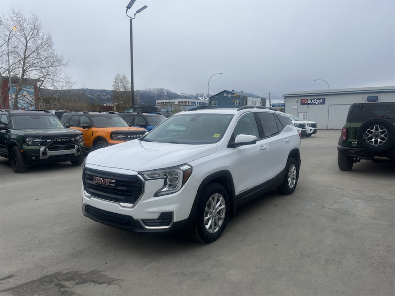 White 2022 GMC Terrain SLE AWD SUV / Crossover All-Wheel Drive Automatic