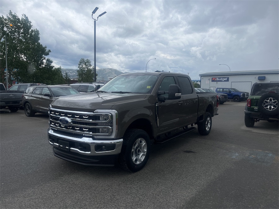 2026 Ford F-250 Super Duty XLT Crew Cab 4WD