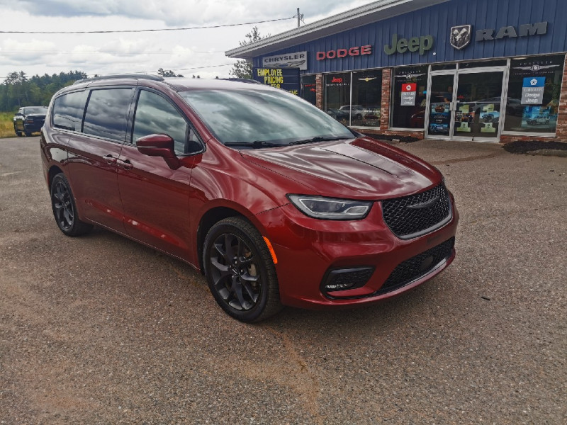 Red 2022 Chrysler Pacifica Touring L AWD Minivan All-Wheel Drive Automatic