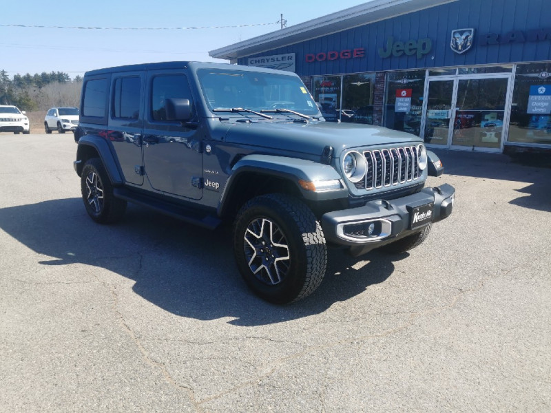 Gray 2024 Jeep Wrangler Sahara 4-Door 4WD SUV / Crossover Four-Wheel Drive Automatic