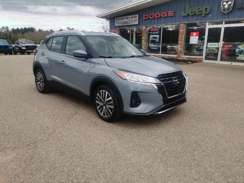 Gray 2024 Nissan Kicks SV FWD SUV / Crossover Front-Wheel Drive Automatic