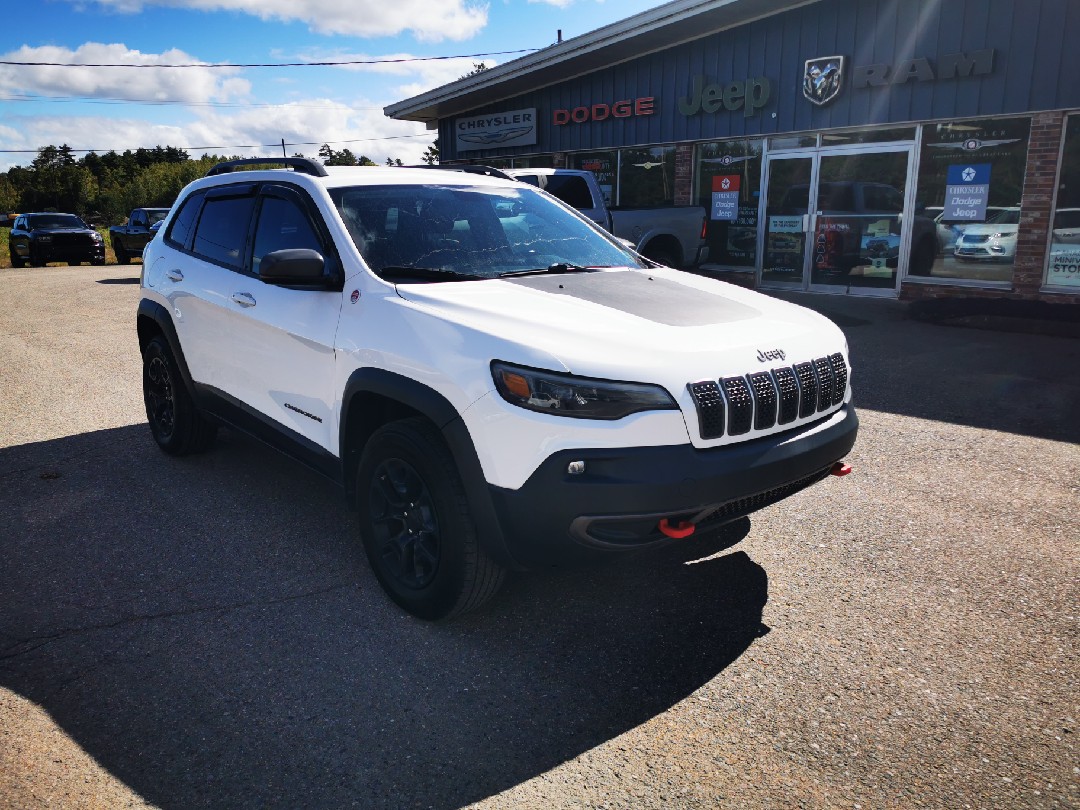 White 2020 Jeep Cherokee SUV / Crossover Four-Wheel Drive Automatic