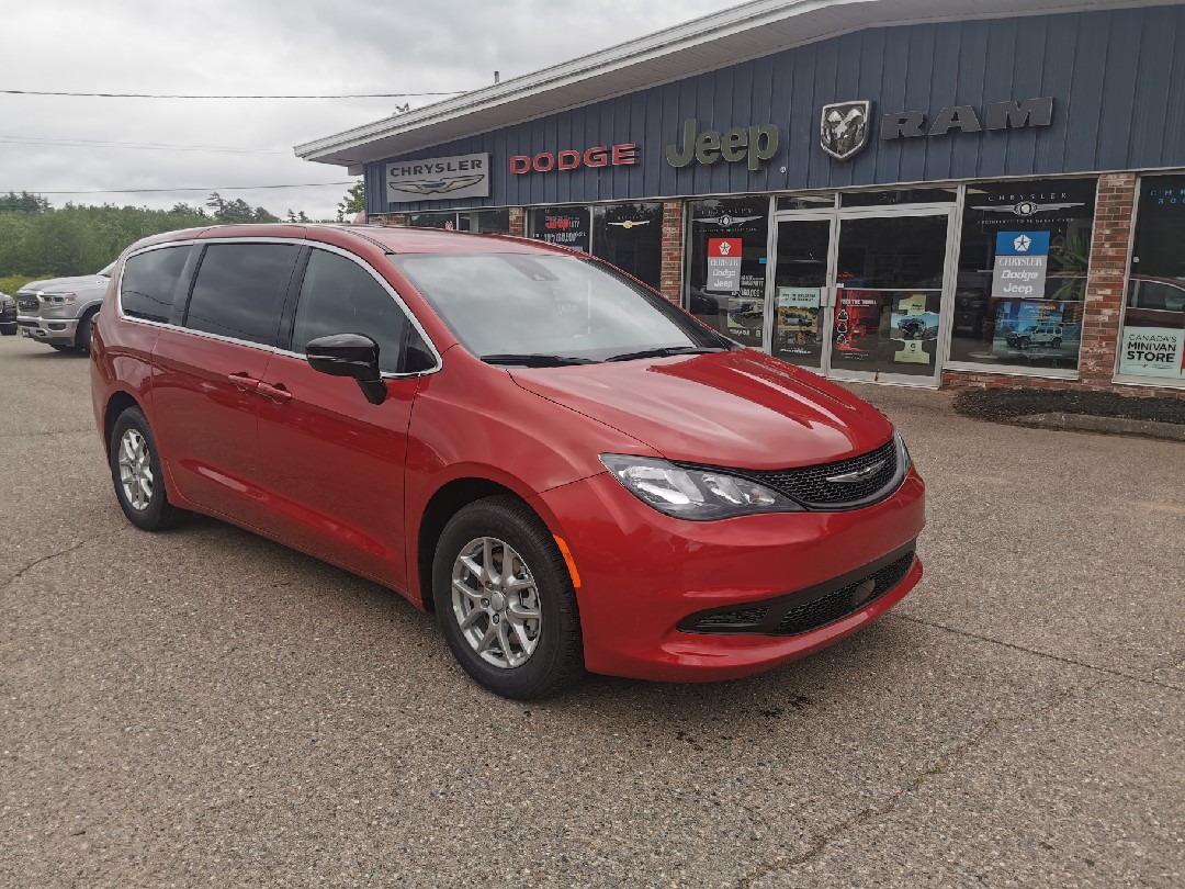 Red Hot Pearl Coat 2027 Chrysler Grand Caravan Minivan Automatic