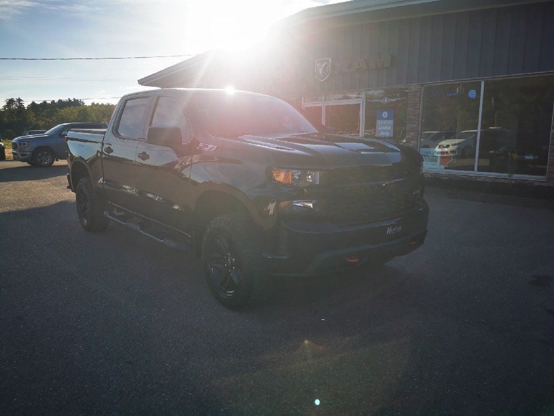 2020 Chevrolet Silverado 1500 Custom Trail Boss Crew Cab 4WD