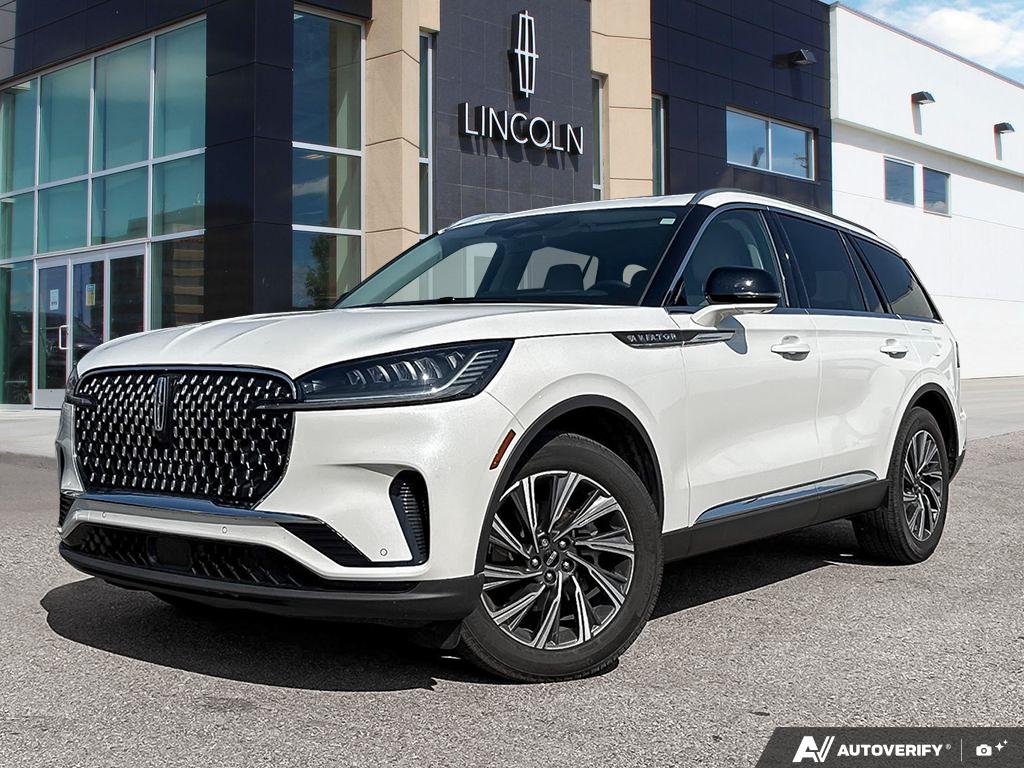 Pristine White Metallic Tri-coat 2026 Lincoln Aviator SUV / Crossover All-Wheel Drive Automatic