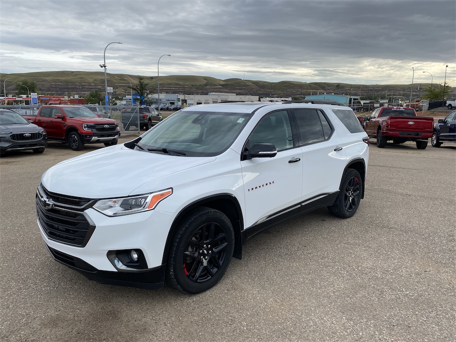 White 2020 Chevrolet Traverse SUV / Crossover Four-Wheel Drive Automatic