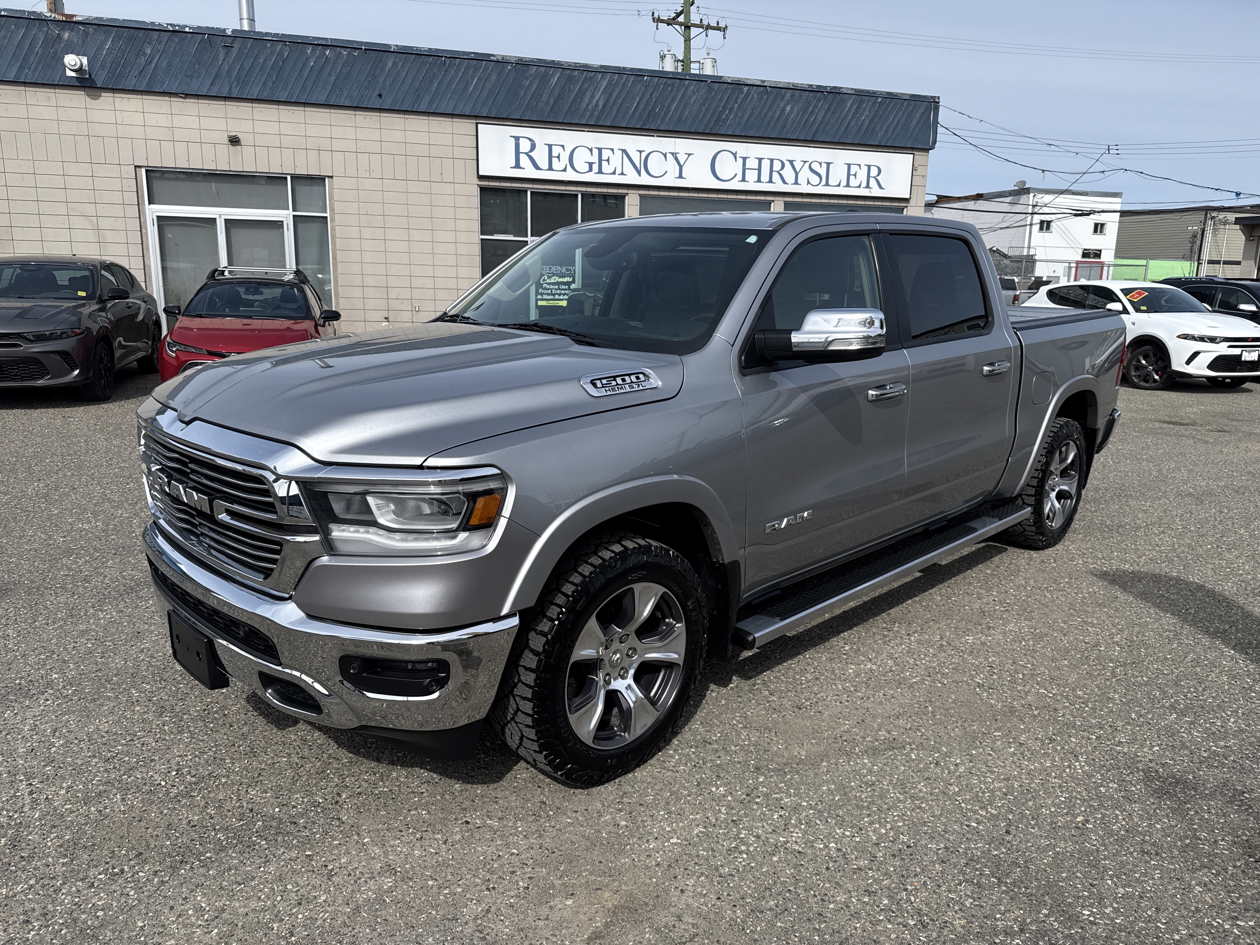 Billet Metallic 2019 RAM 1500 Laramie Crew Cab 4WD Pickup Truck Four-Wheel Drive Automatic