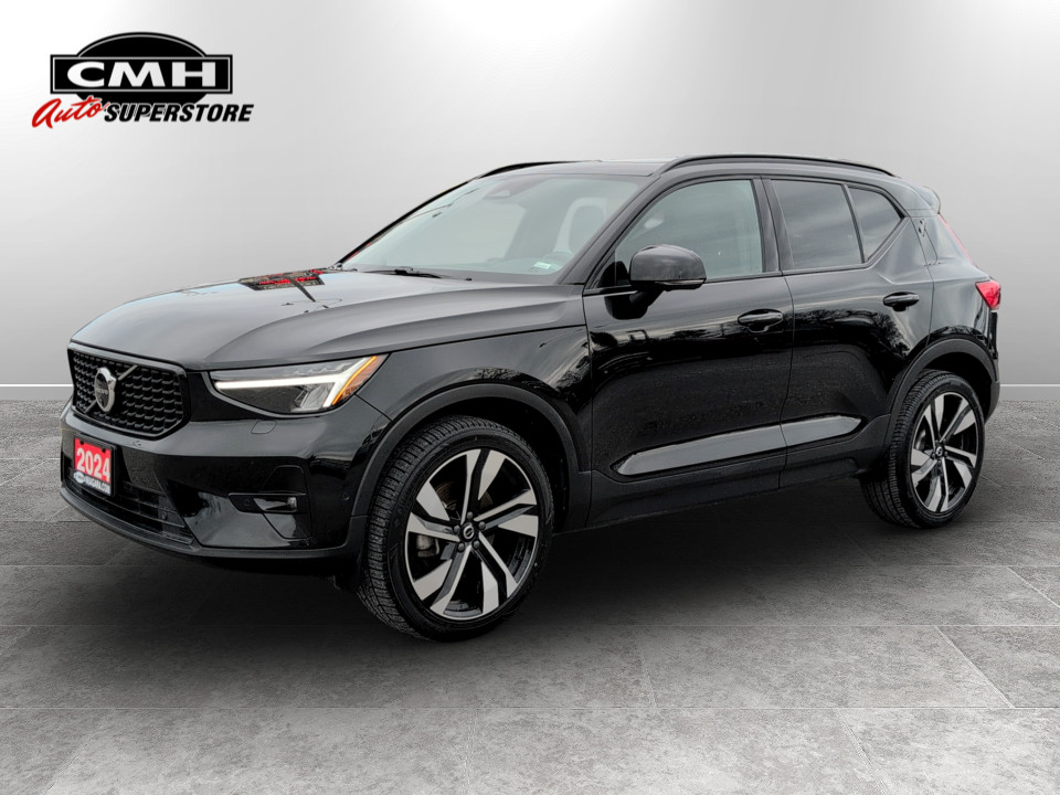 Onyx Black Metallic 2024 Volvo XC40 B5 Plus Dark Theme AWD SUV / Crossover All-Wheel Drive Automatic