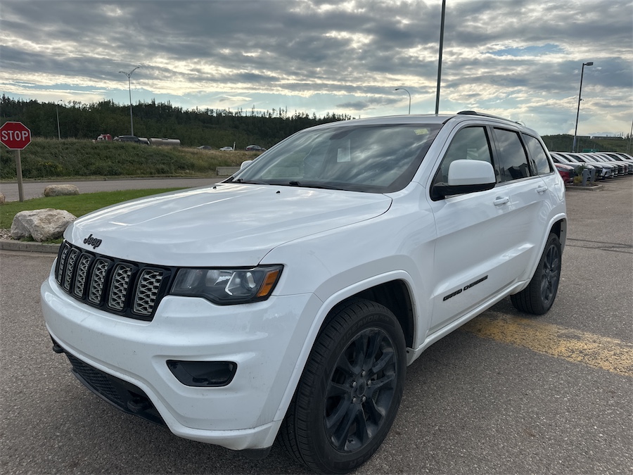 White 2018 Jeep Grand Cherokee SUV / Crossover Four-Wheel Drive Automatic