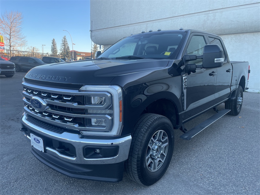 2023 Ford F-250 Super Duty Lariat Crew Cab 4WD