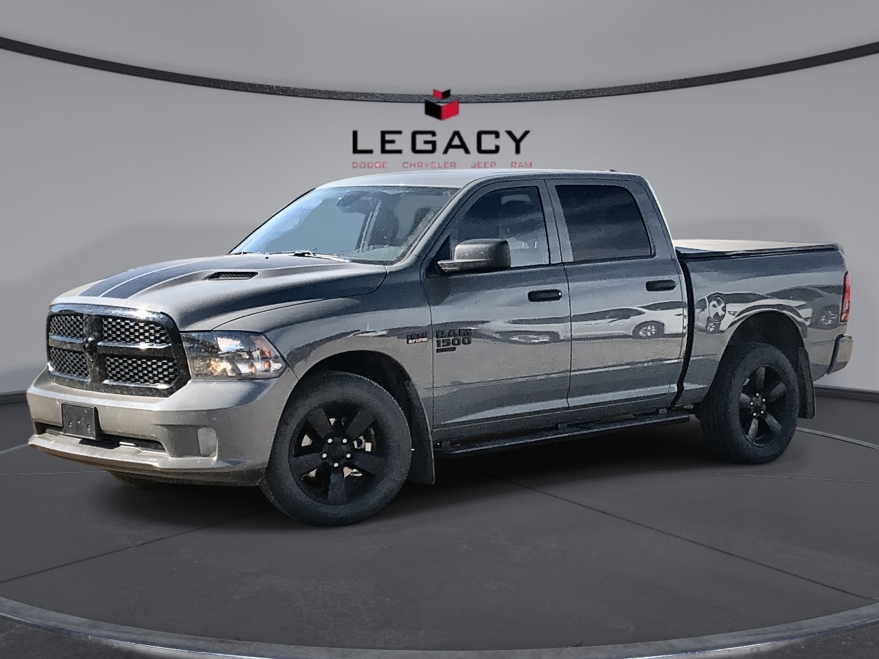  2022 RAM 1500 Classic Express Crew Cab 4WD   