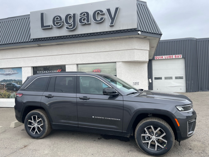 Gray (Baltic Grey Metallic) 2026 Jeep Grand Cherokee SUV / Crossover  Automatic