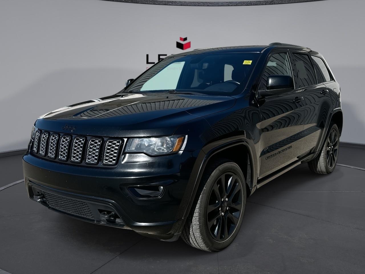 Black 2018 Jeep Grand Cherokee SUV / Crossover Four-Wheel Drive Automatic