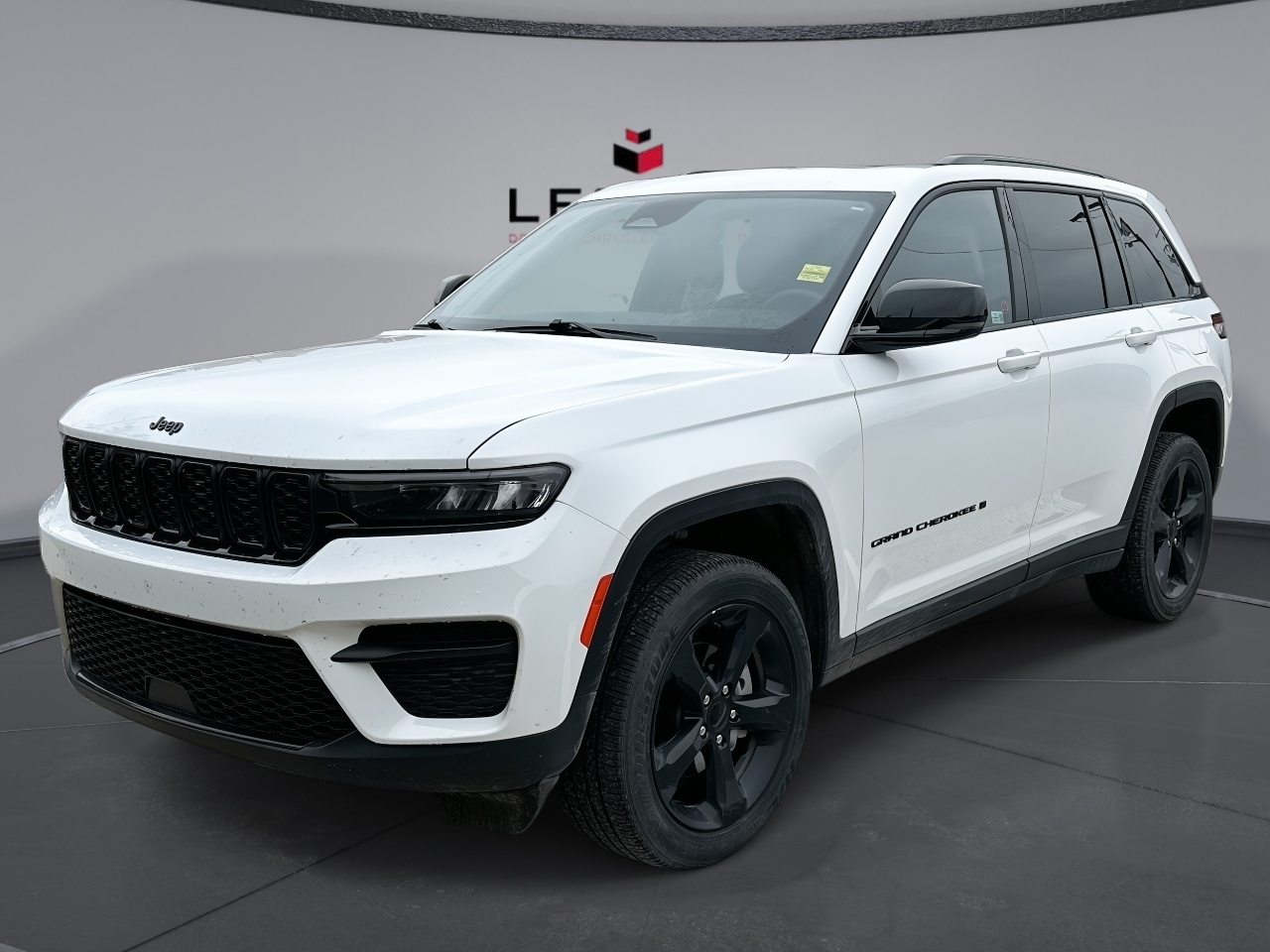White 2025 Jeep Grand Cherokee SUV / Crossover Four-Wheel Drive Automatic