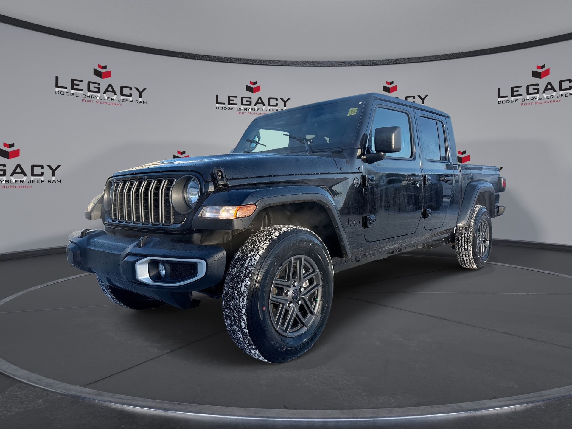 Black Clear Coat 2026 Jeep Gladiator Pickup Truck Four-Wheel Drive Automatic