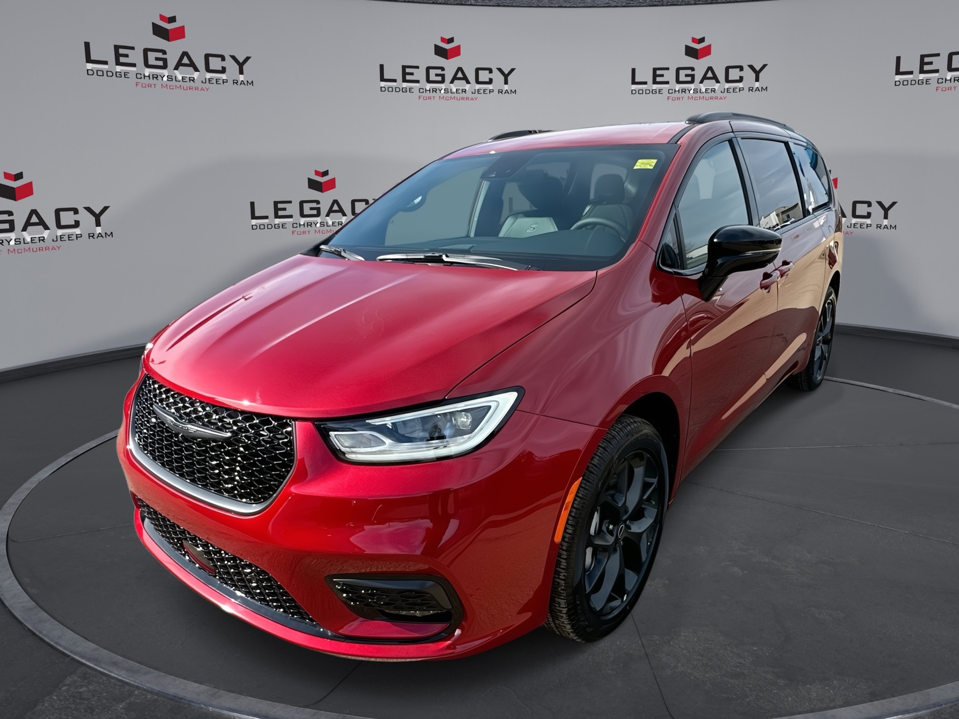 Red Hot Pearl Coat 2026 Chrysler Pacifica Minivan All-Wheel Drive Automatic