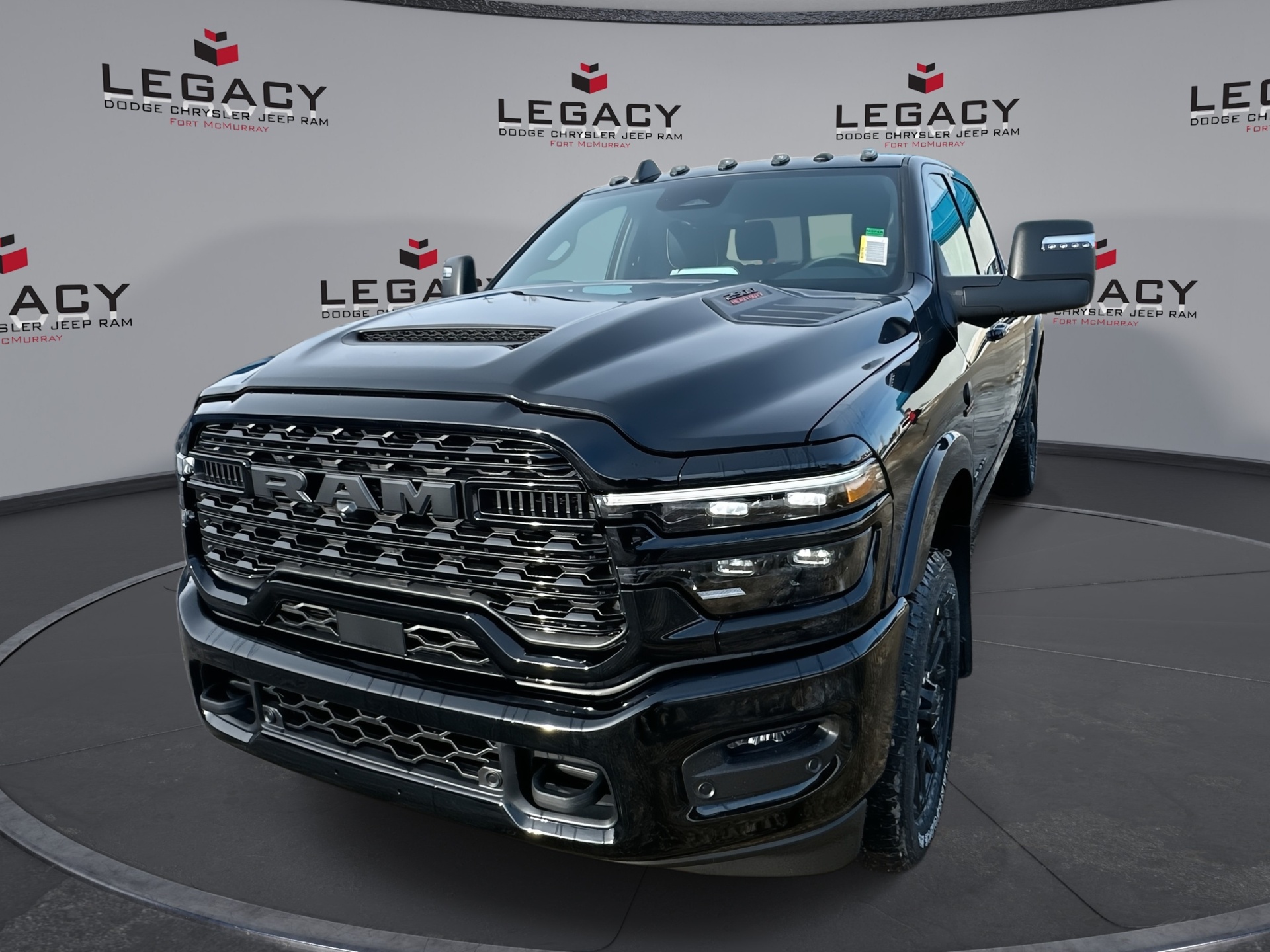 Diamond Black Crystal Pearlcoat 2026 RAM 2500 Pickup Truck Four-Wheel Drive Automatic