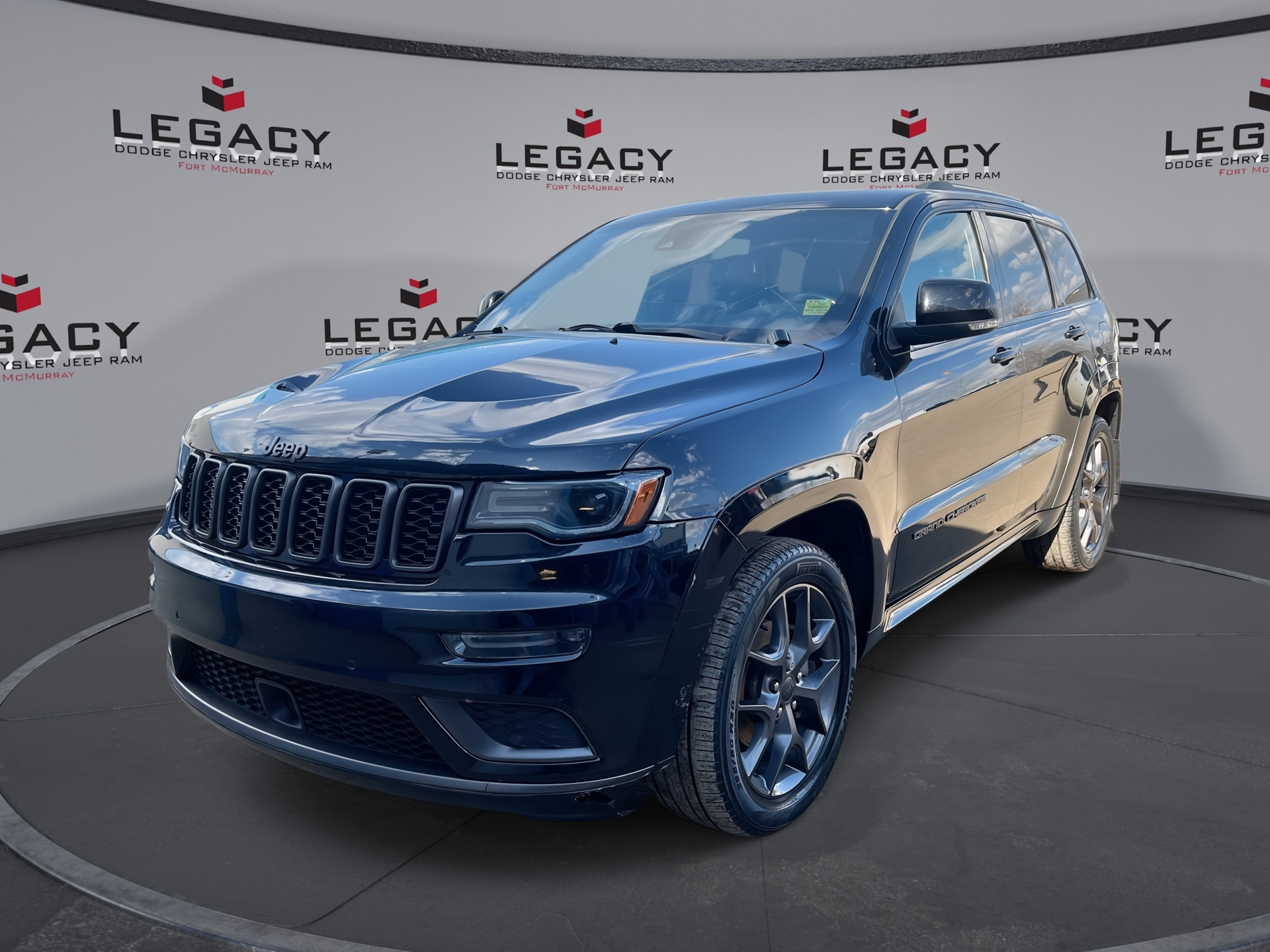 Diamond Black Crystal Pearl 2020 Jeep Grand Cherokee SUV / Crossover Four-Wheel Drive Automatic