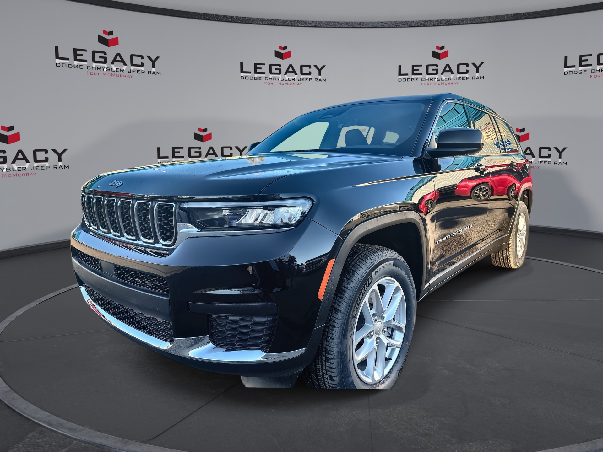 Diamond Black Crystal Pearlcoat 2026 Jeep Grand Cherokee L SUV / Crossover Four-Wheel Drive Automatic