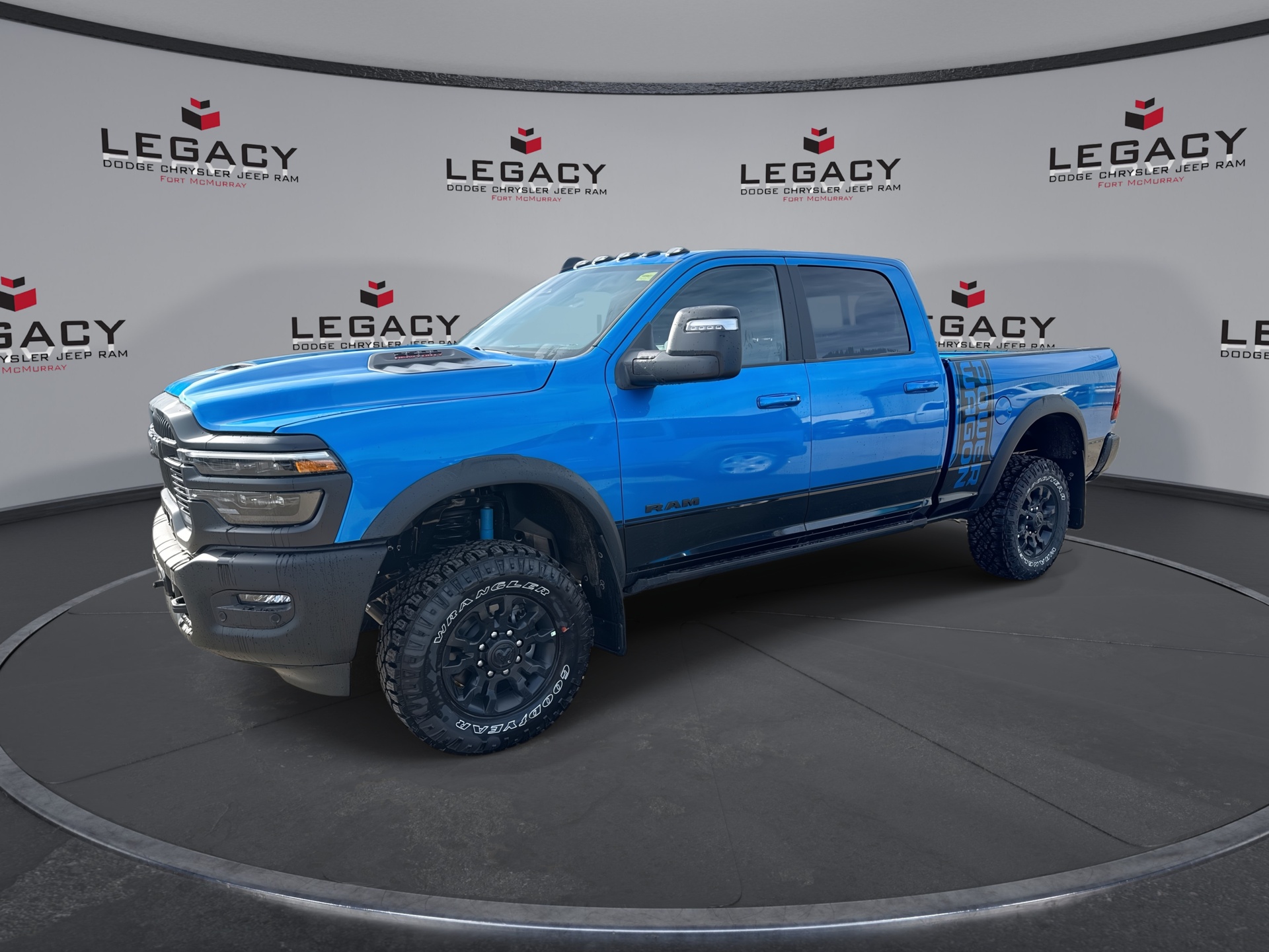 Hydro Blue Pearl 2026 RAM 2500 Pickup Truck Four-Wheel Drive Automatic