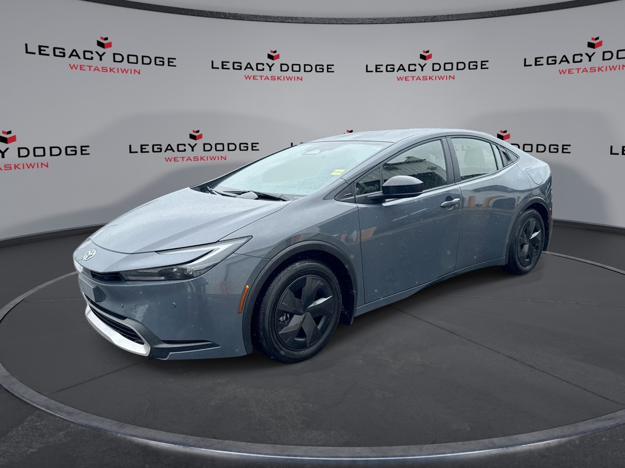 Toyota Prius Plug-In Hybrid SE FWD 2025