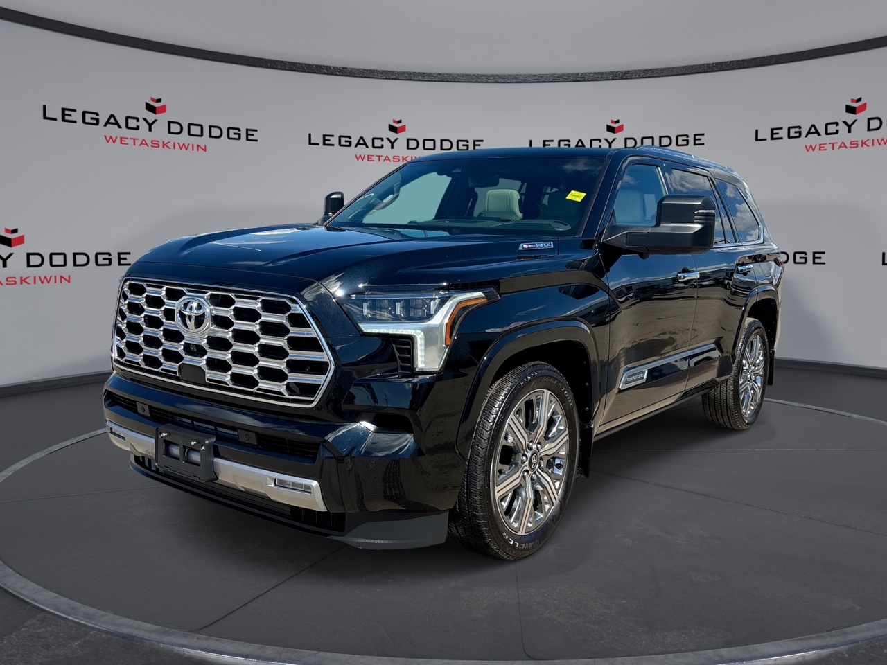 Toyota Sequoia Capstone 4WD 2025