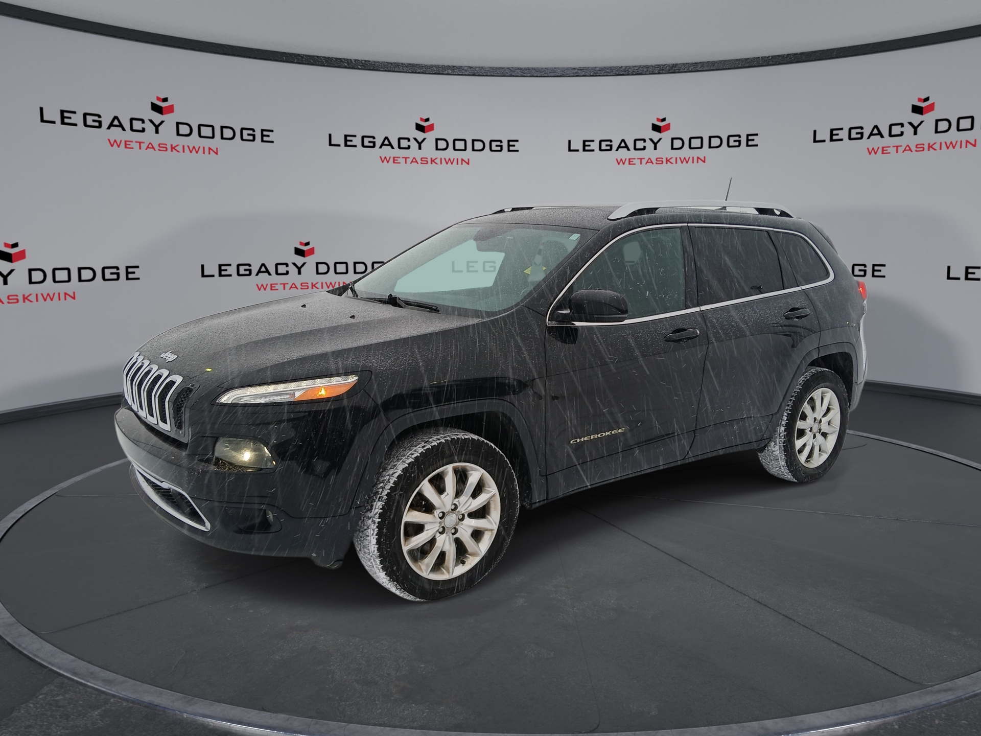 Brilliant Black Crystal Pearlcoat 2016 Jeep Cherokee SUV / Crossover Four-Wheel Drive 9-Speed Automatic