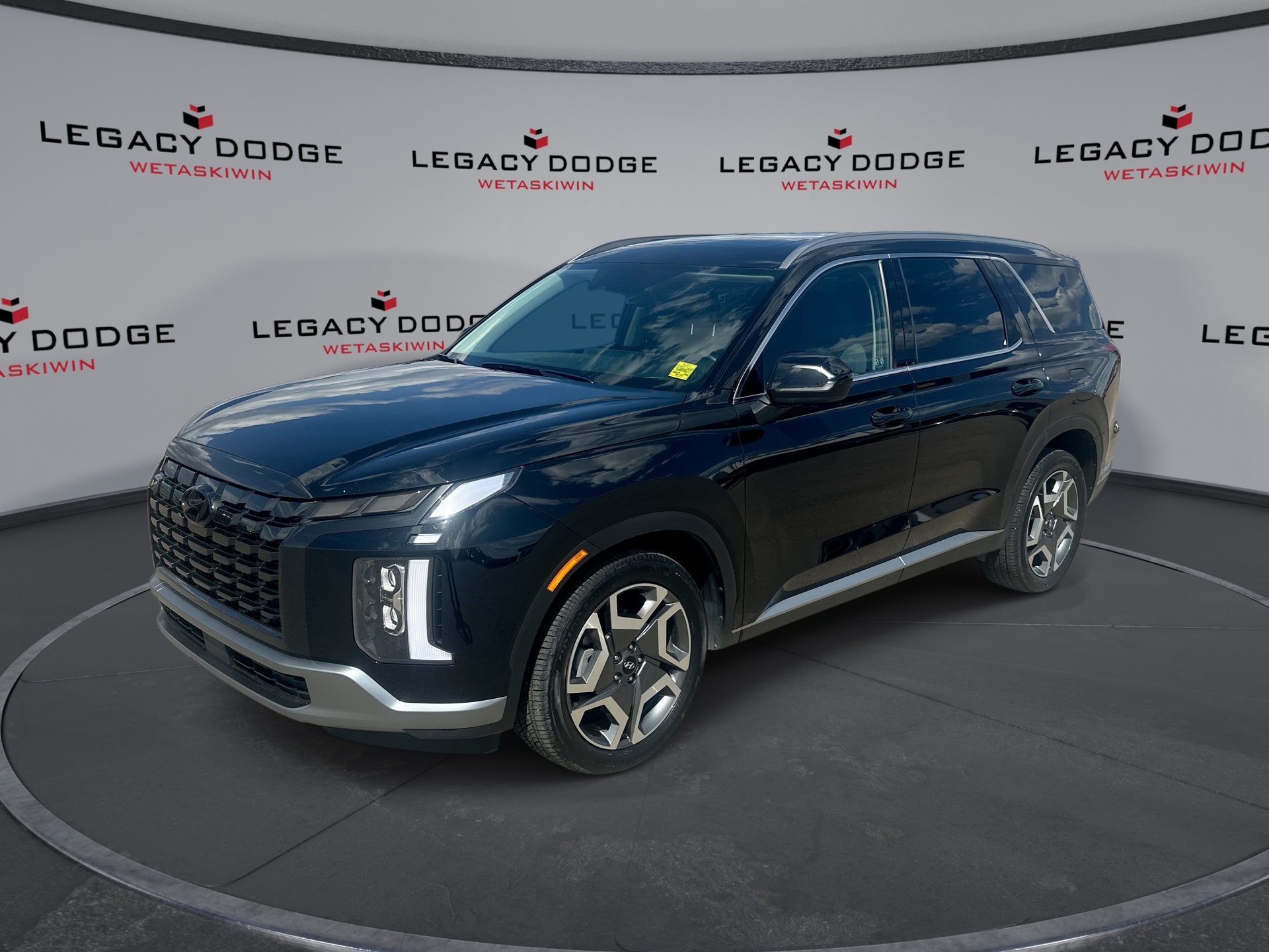 Abyss Black Pearl 2025 Hyundai Palisade SUV / Crossover 8-Speed Automatic