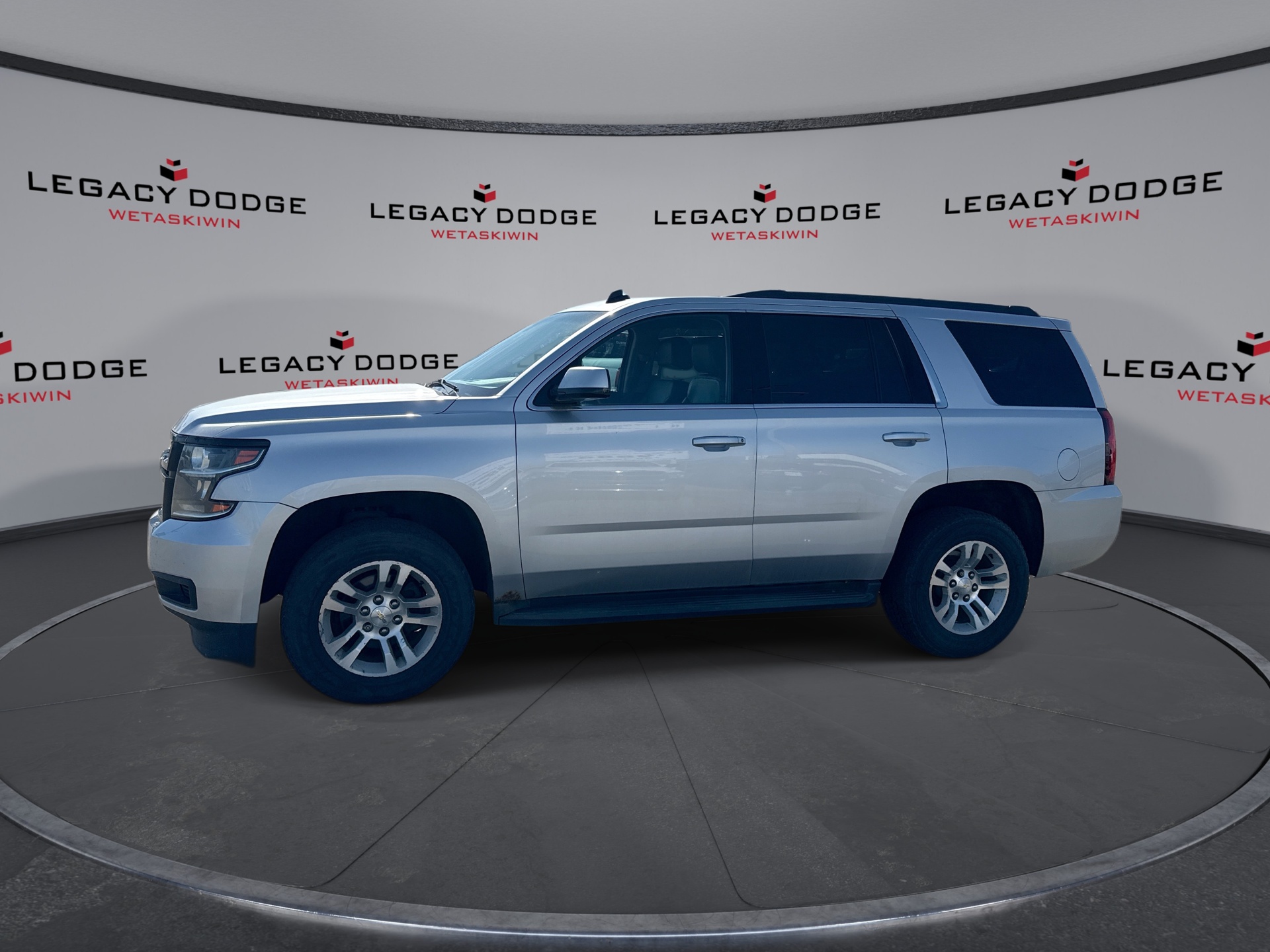 Silver Ice Metallic 2015 Chevrolet Tahoe SUV / Crossover Four-Wheel Drive 6-Speed Automatic Overdrive