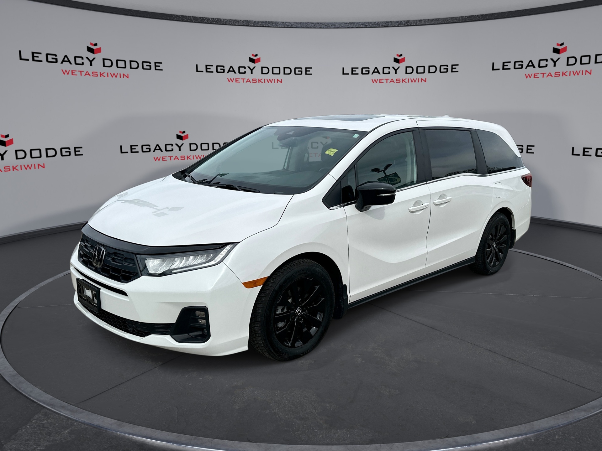 White 2025 Honda Odyssey Minivan Front-Wheel Drive Automatic