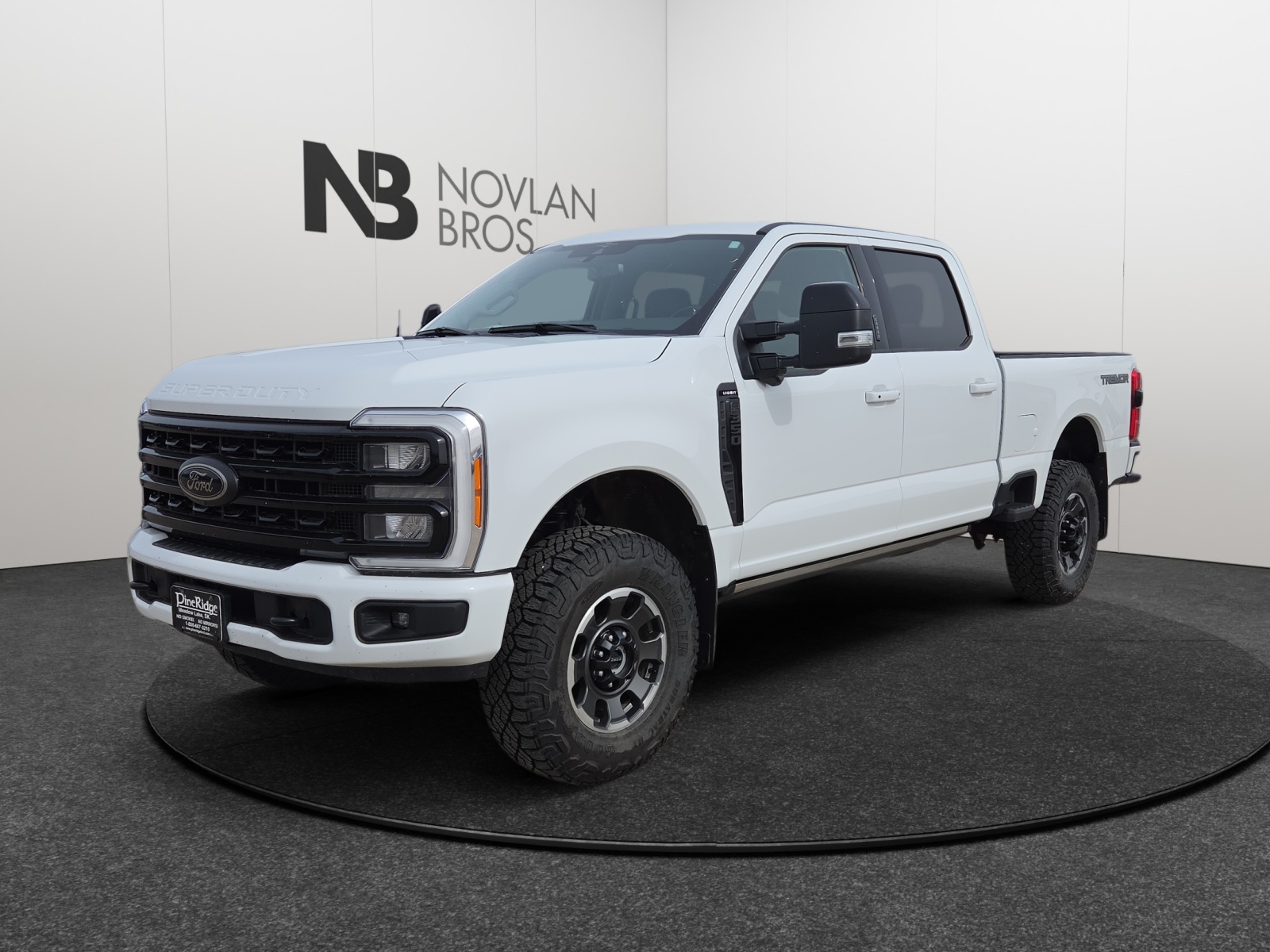 2023 Ford F-350 Super Duty Lariat Crew Cab 4WD