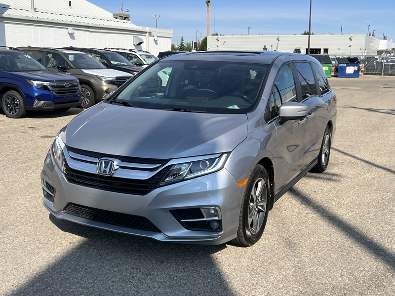 Silver 2018 Honda Odyssey Minivan  9-Speed Automatic