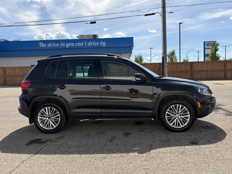 Black 2016 Volkswagen Tiguan SUV / Crossover 6-Speed Automatic