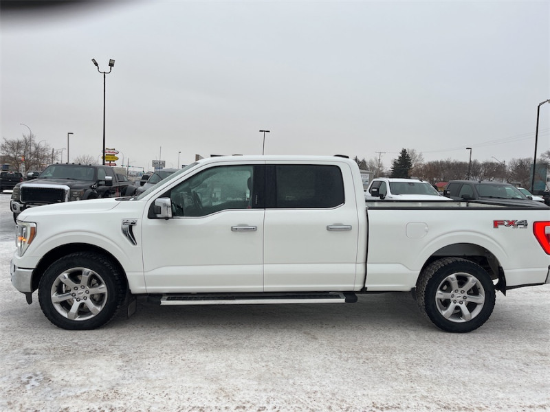 Star White Metallic Tri-Coat 2022 Ford F-150 Lariat SuperCrew 4WD Pickup Truck Four-Wheel Drive Automatic