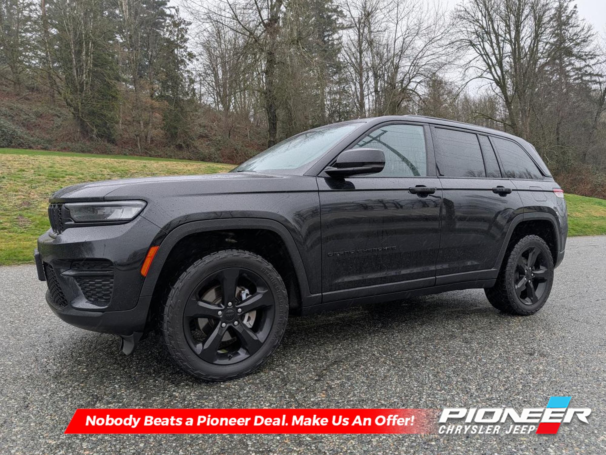 2023 Jeep Grand Cherokee Altitude 4WD