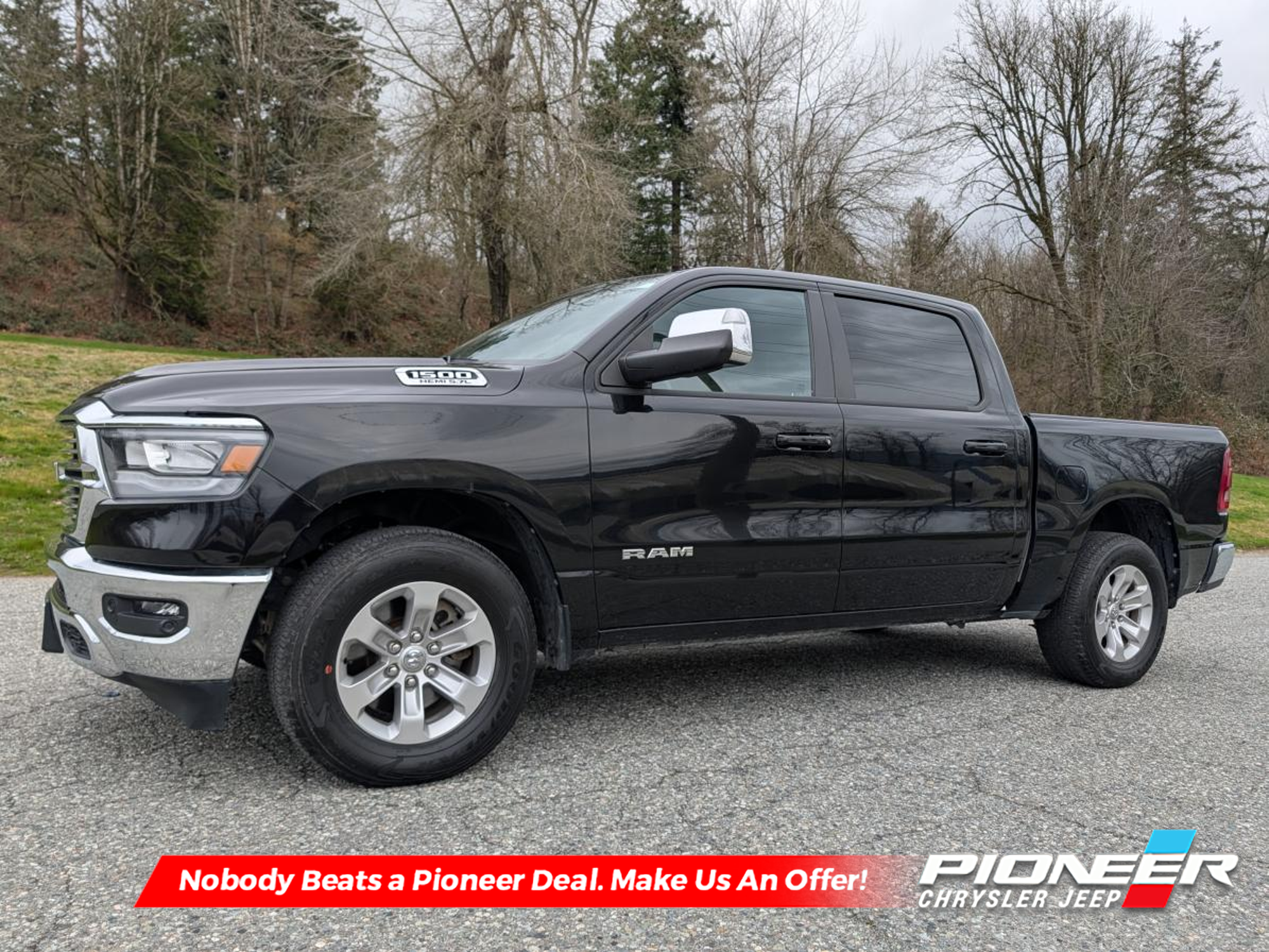 2023 RAM 1500 Laramie Crew Cab 4WD