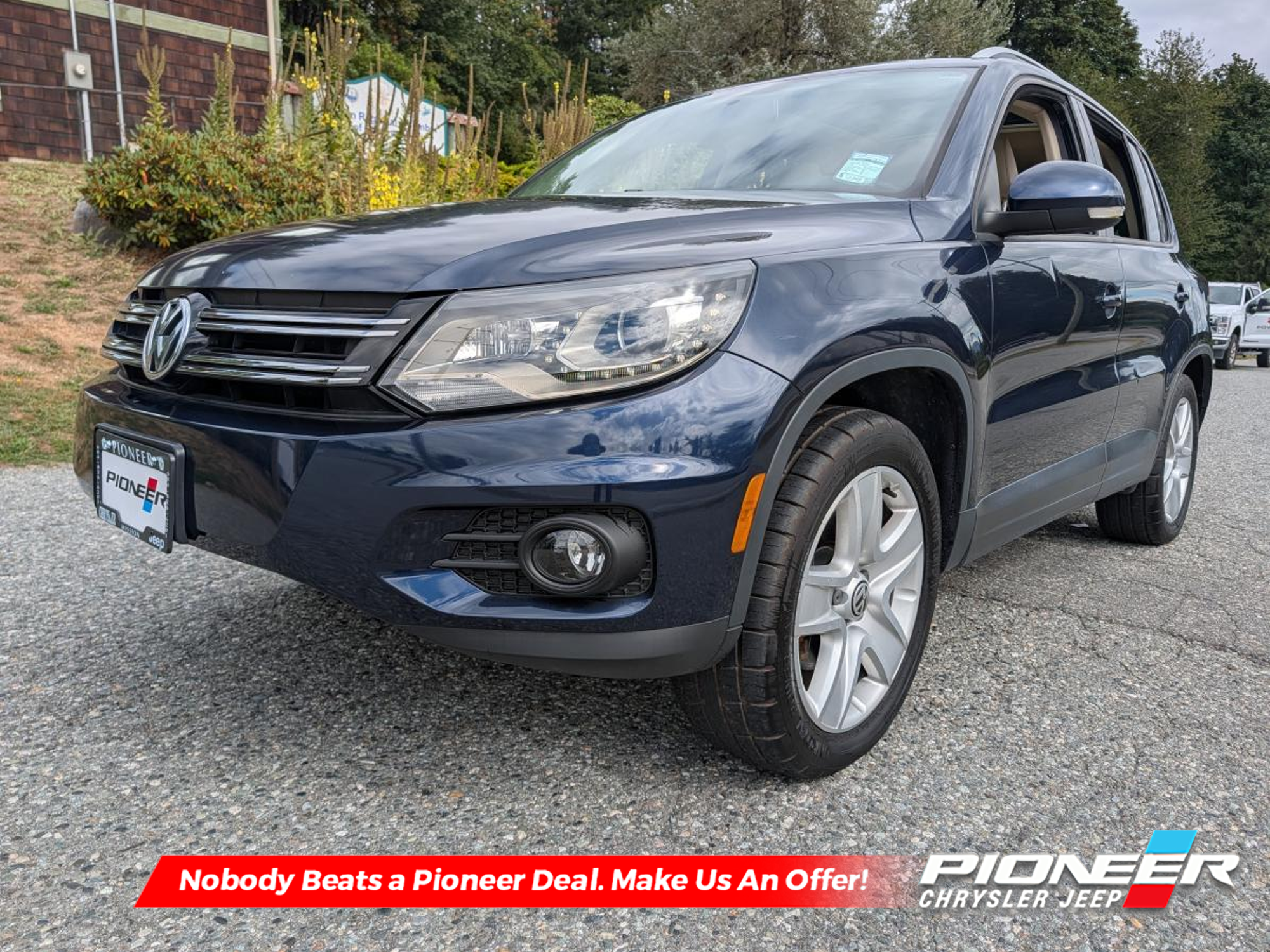Dark Blue 2014 Volkswagen Tiguan SUV / Crossover  Automatic