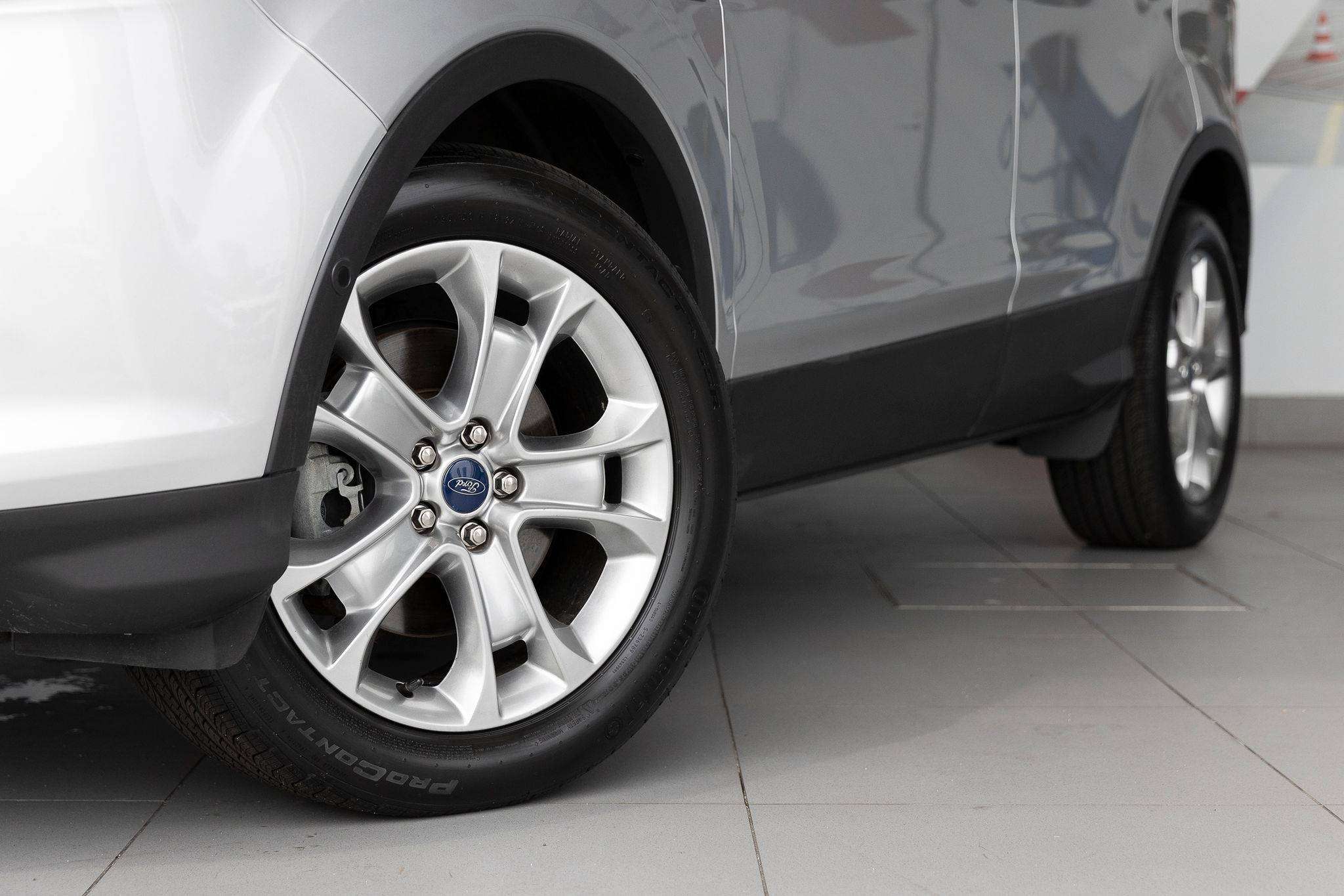 Ingot Silver 2015 Ford Escape SUV / Crossover All-Wheel Drive Automatic