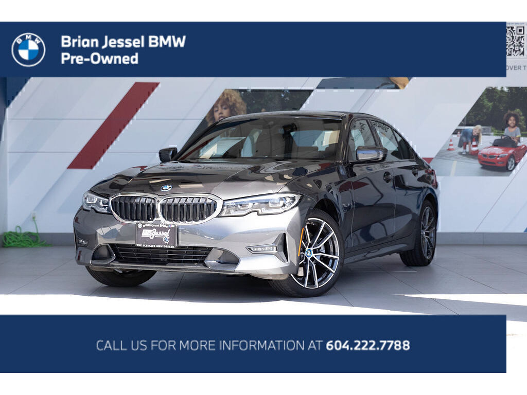 Gray (Mineral Grey Metallic) 2022 BMW 3 Series Sedan All-Wheel Drive Automatic