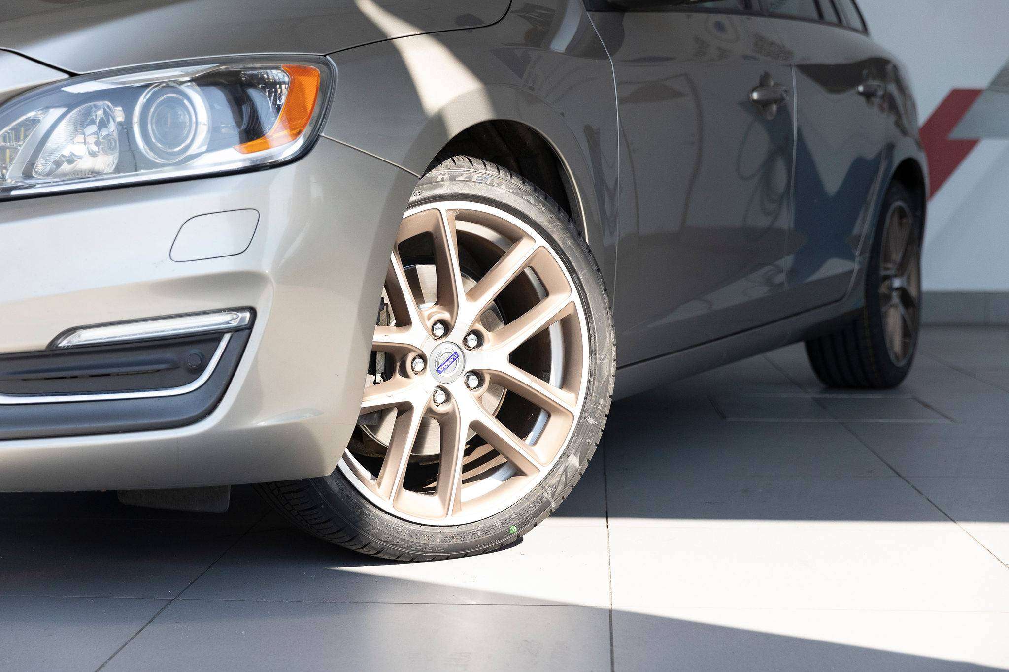 Seashell Metallic 2015 Volvo V60 Wagon Front-Wheel Drive Automatic