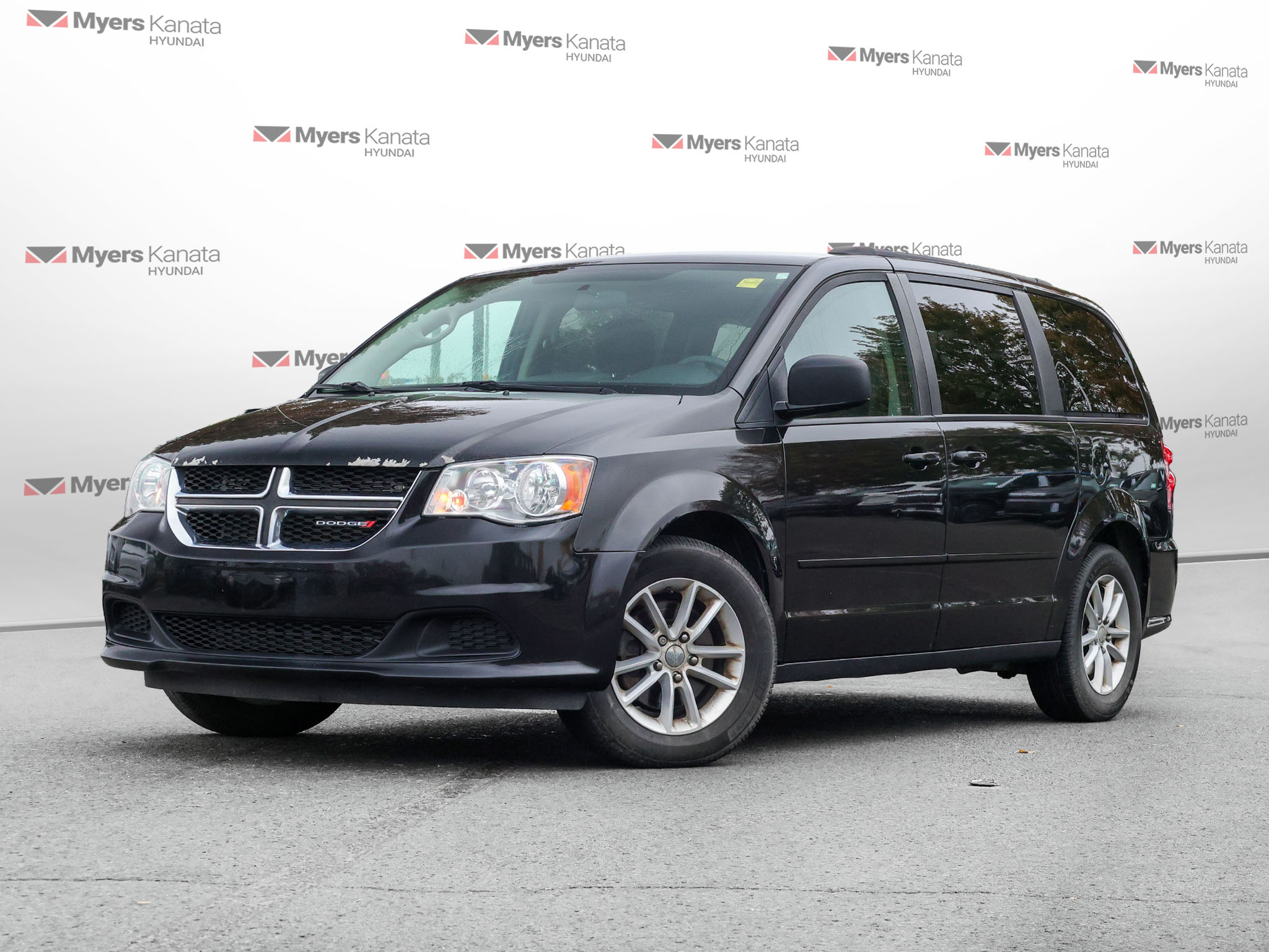 Brilliant Black 2017 Dodge Grand Caravan Minivan Front-Wheel Drive Automatic
