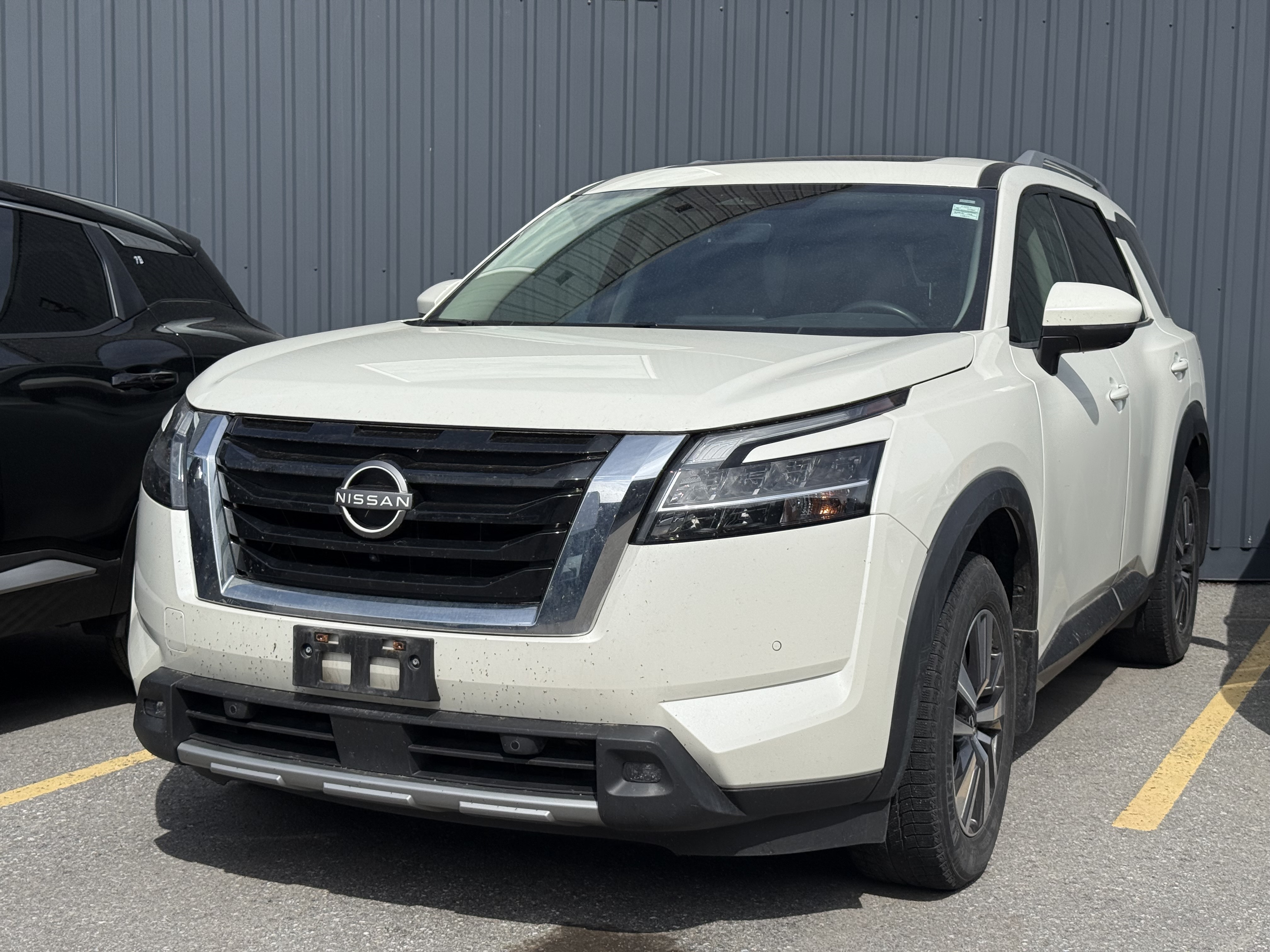 2023 Nissan Pathfinder SL 4WD