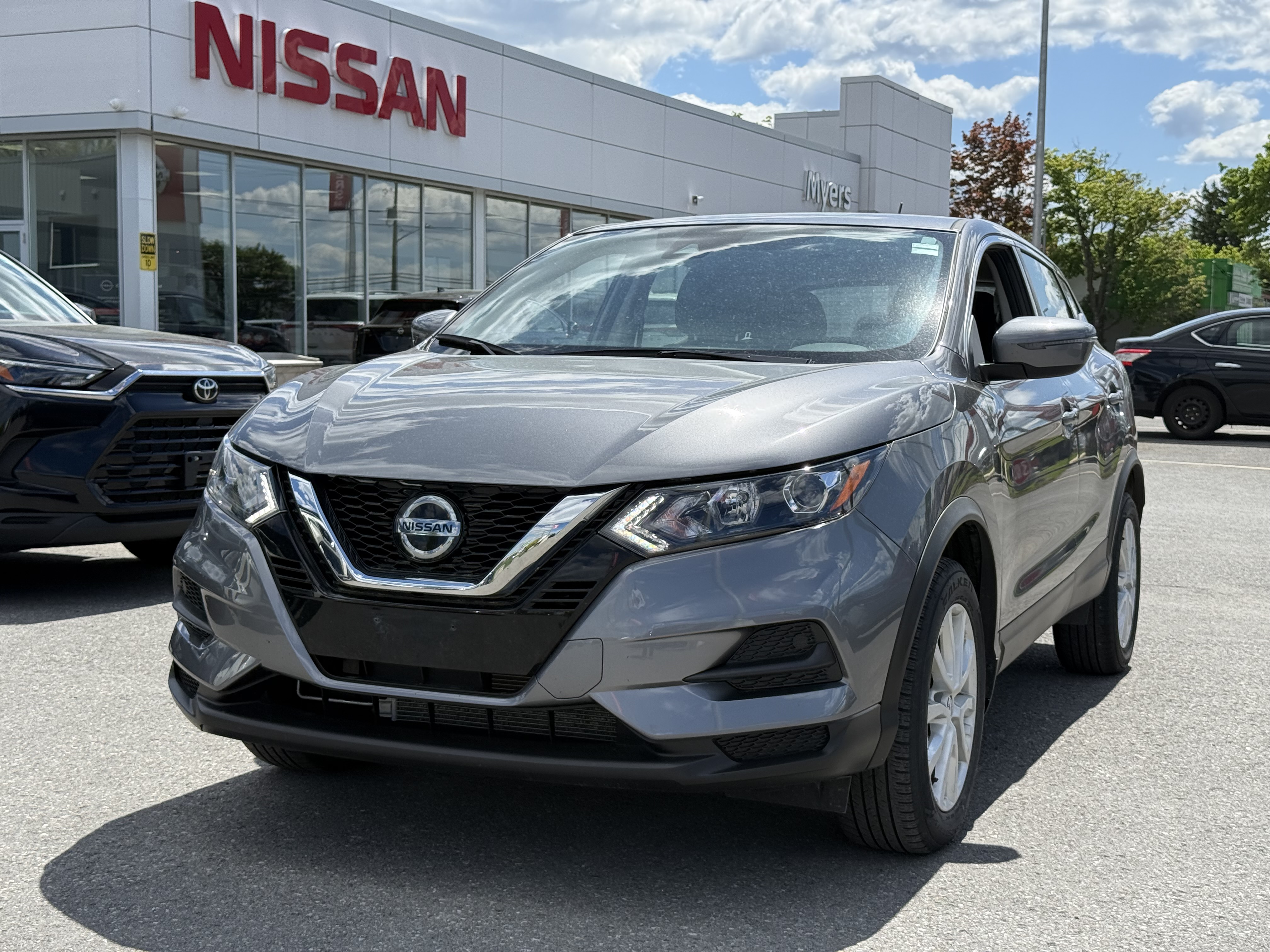 Gray 2023 Nissan Qashqai S AWD SUV / Crossover Automatic